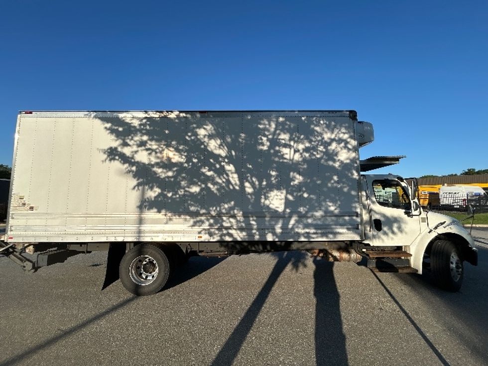 Refrigerated Truck-Light and Medium Duty Trucks-Freightliner-2020-M2-Fitchburg-MA-336,195\n\t\tmiles-$ 34,000 - Image 15