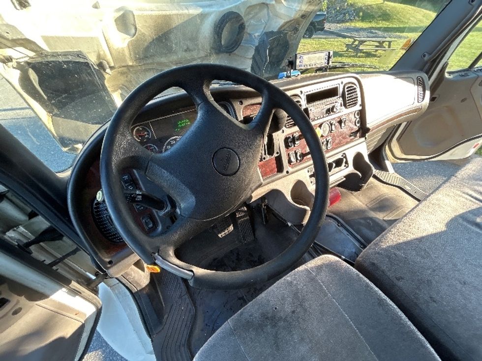 Refrigerated Truck-Light and Medium Duty Trucks-Freightliner-2020-M2-Fitchburg-MA-336,195\n\t\tmiles-$ 34,000 - Image 17