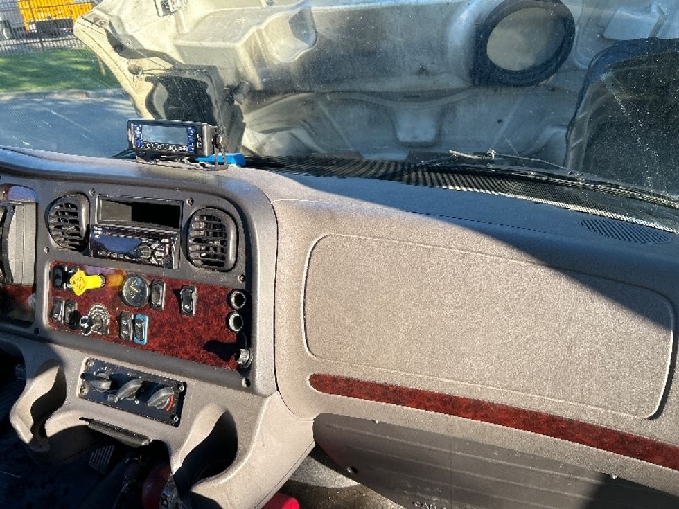 Refrigerated Truck-Light and Medium Duty Trucks-Freightliner-2020-M2-Fitchburg-MA-336,195\n\t\tmiles-$ 34,000 - Image 21