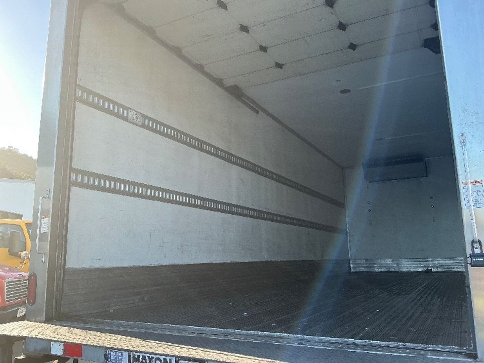 Refrigerated Truck-Light and Medium Duty Trucks-Freightliner-2020-M2-Fontana-CA-133,599\n\t\tmiles-$ 67,250 - Image 11