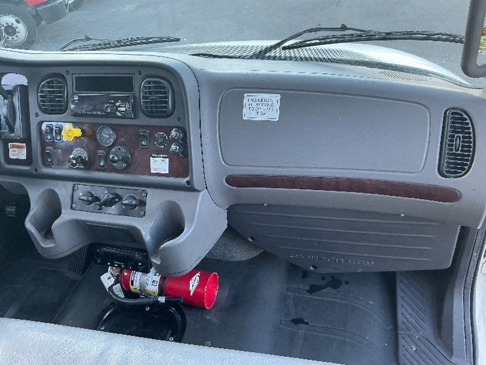 Refrigerated Truck-Light and Medium Duty Trucks-Freightliner-2020-M2-Fontana-CA-133,599\n\t\tmiles-$ 67,250 - Image 21