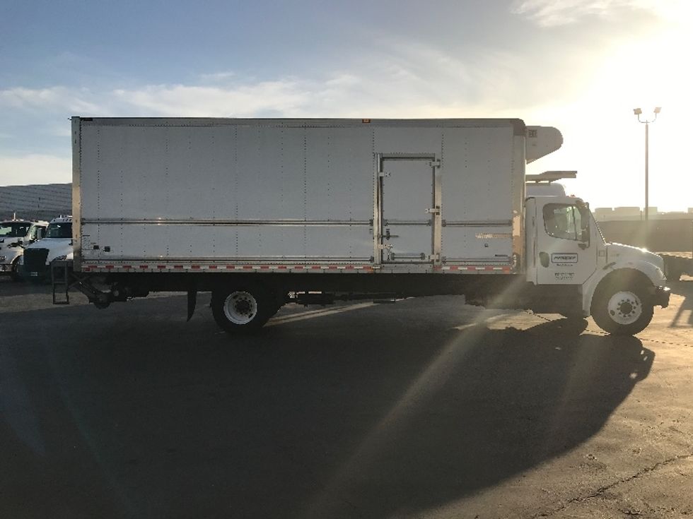 Refrigerated Truck-Light and Medium Duty Trucks-Freightliner-2020-M2-Fontana-CA-147,721\n\t\tmiles-$ 65,250 - Image 15