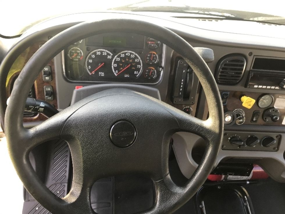 Refrigerated Truck-Light and Medium Duty Trucks-Freightliner-2020-M2-Fontana-CA-147,721\n\t\tmiles-$ 65,250 - Image 18