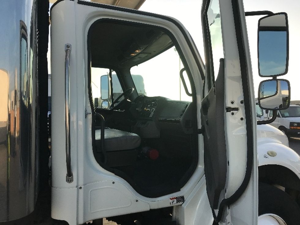 Refrigerated Truck-Light and Medium Duty Trucks-Freightliner-2020-M2-Fontana-CA-147,721\n\t\tmiles-$ 65,250 - Image 20