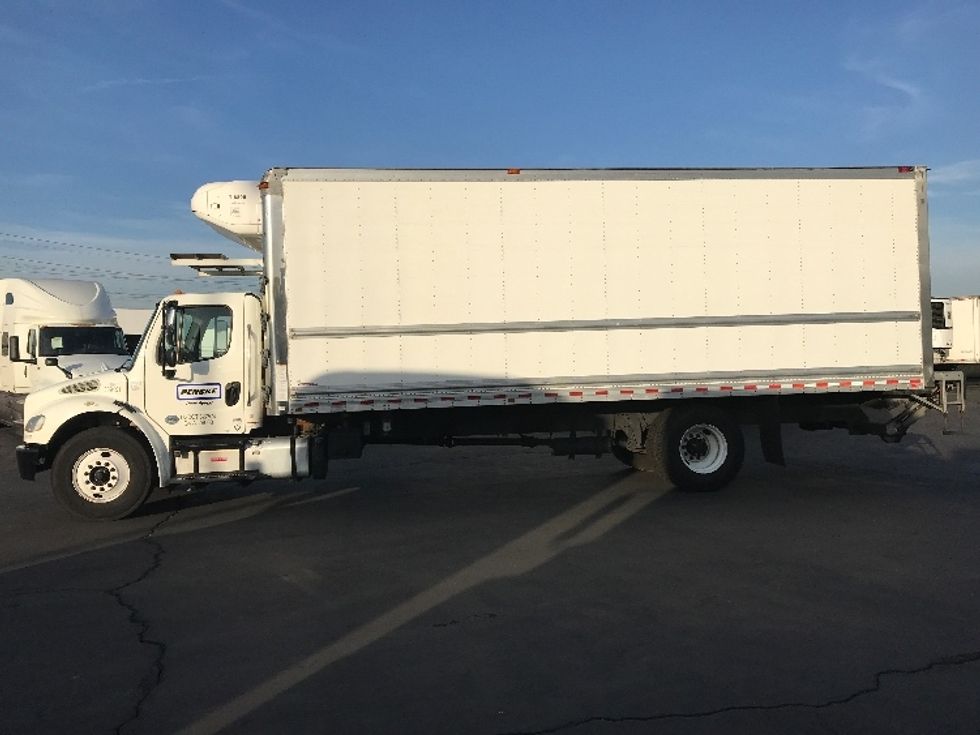 Refrigerated Truck-Light and Medium Duty Trucks-Freightliner-2020-M2-Fontana-CA-147,721\n\t\tmiles-$ 65,250 - Image 4