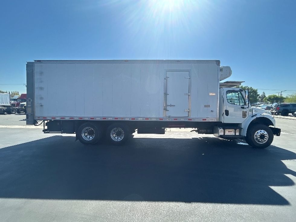 Refrigerated Truck-Light and Medium Duty Trucks-Freightliner-2020-M2-Fontana-CA-91,579\n\t\tmiles-$ 81,250 - Image 15