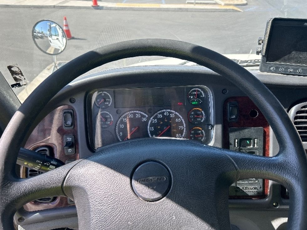 Refrigerated Truck-Light and Medium Duty Trucks-Freightliner-2020-M2-Fontana-CA-91,579\n\t\tmiles-$ 81,250 - Image 17