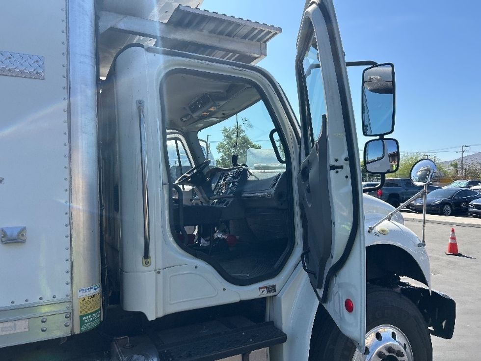 Refrigerated Truck-Light and Medium Duty Trucks-Freightliner-2020-M2-Fontana-CA-91,579\n\t\tmiles-$ 81,250 - Image 20
