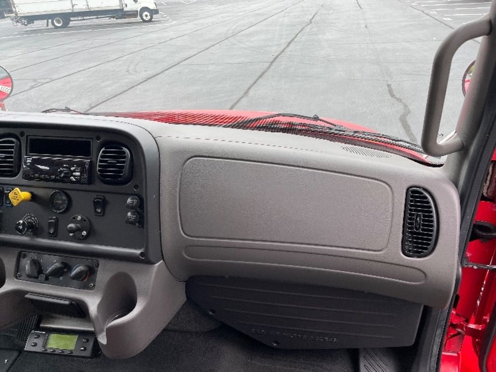 Refrigerated Truck-Light and Medium Duty Trucks-Freightliner-2020-M2-Forest Park-GA-293,006\n\t\tmiles-$ 36,250 - Image 21