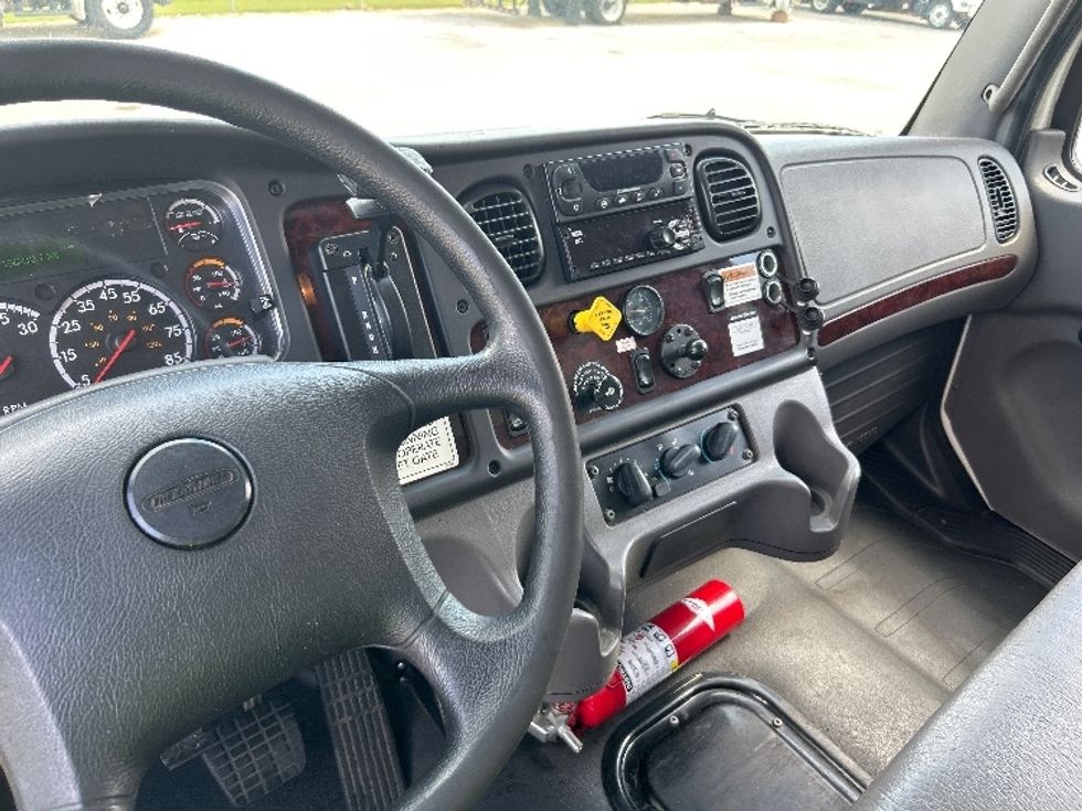 Refrigerated Truck-Light and Medium Duty Trucks-Freightliner-2020-M2-Fort Walton Beach-FL-197,090\n\t\tmiles-$ 57,250 - Image 17