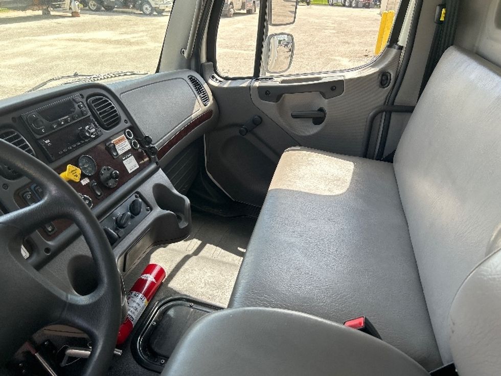 Refrigerated Truck-Light and Medium Duty Trucks-Freightliner-2020-M2-Fort Walton Beach-FL-197,090\n\t\tmiles-$ 57,250 - Image 18