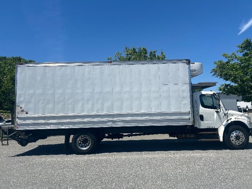 Refrigerated Truck-Light and Medium Duty Trucks-Freightliner-2020-M2-Franklin-MA-308,850\n\t\tmiles-$ 37,000 - Image 14