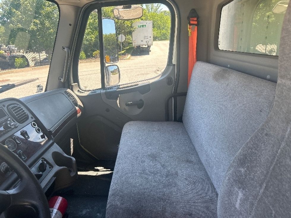 Refrigerated Truck-Light and Medium Duty Trucks-Freightliner-2020-M2-Franklin-MA-308,850\n\t\tmiles-$ 37,000 - Image 18