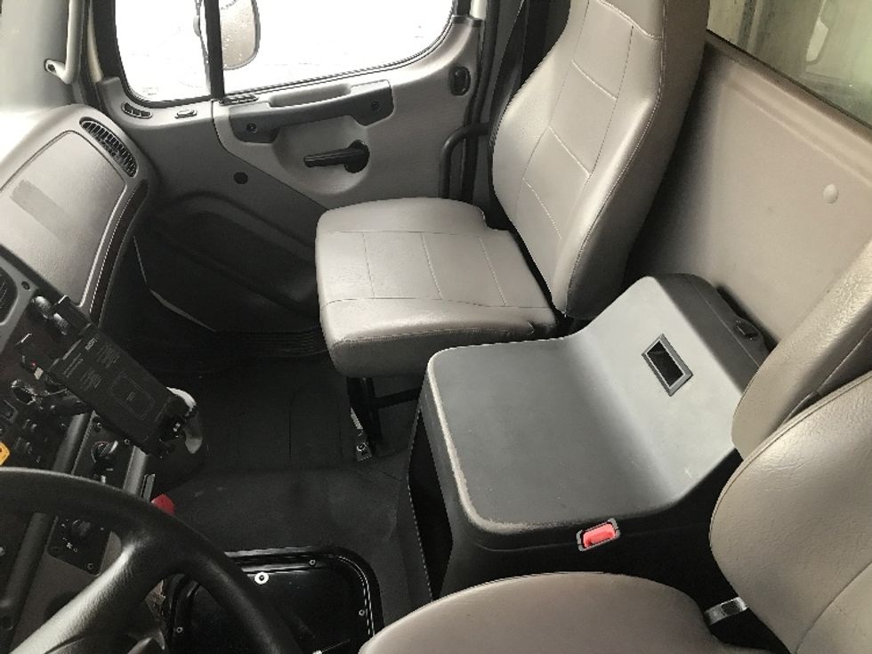 Refrigerated Truck-Light and Medium Duty Trucks-Freightliner-2020-M2-Fredonia-NY-307,160\n\t\tmiles-$ 34,000 - Image 19