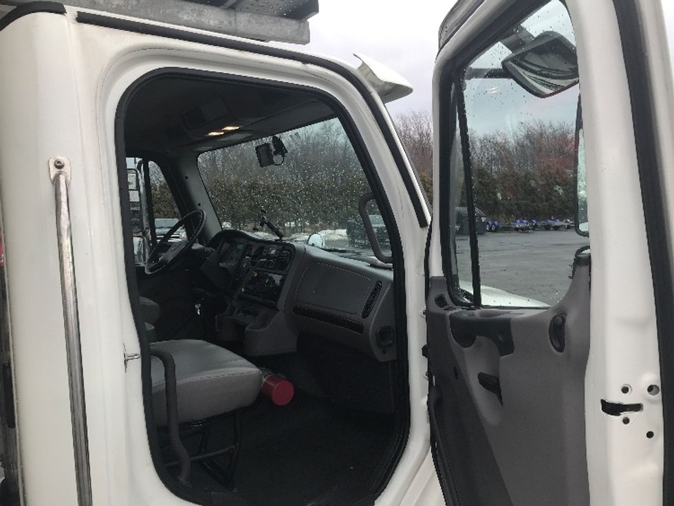 Refrigerated Truck-Light and Medium Duty Trucks-Freightliner-2020-M2-Fredonia-NY-307,160\n\t\tmiles-$ 34,000 - Image 20