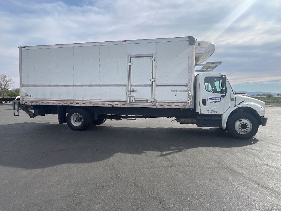 Refrigerated Truck-Light and Medium Duty Trucks-Freightliner-2020-M2-Fresno-CA-132,821\n\t\tmiles-$ 81,750 - Image 15