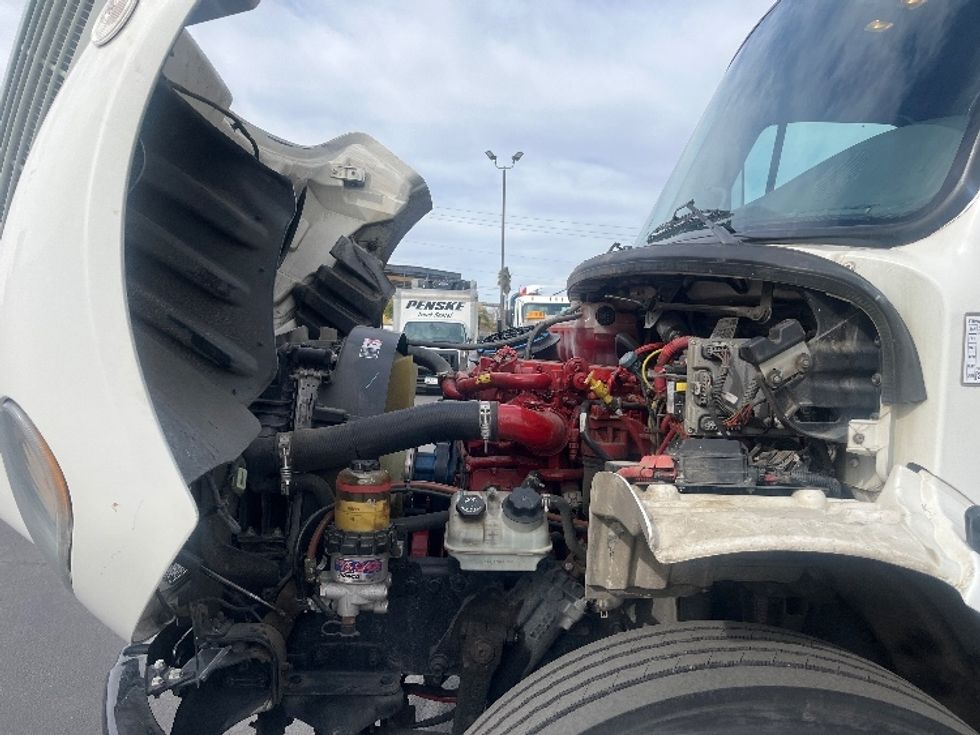 Refrigerated Truck-Light and Medium Duty Trucks-Freightliner-2020-M2-Fresno-CA-132,821\n\t\tmiles-$ 81,750 - Image 23