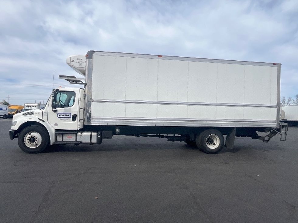 Refrigerated Truck-Light and Medium Duty Trucks-Freightliner-2020-M2-Fresno-CA-132,821\n\t\tmiles-$ 81,750 - Image 4
