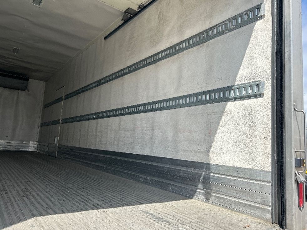 Refrigerated Truck-Light and Medium Duty Trucks-Freightliner-2020-M2-Fresno-CA-167,399\n\t\tmiles-$ 61,750 - Image 12