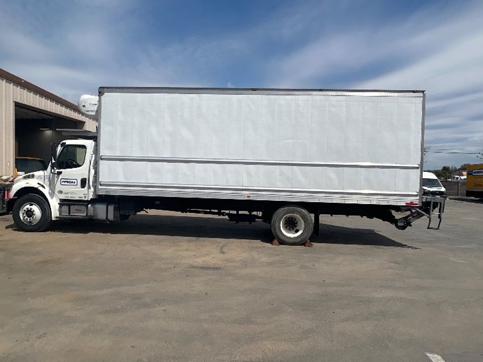 Refrigerated Truck-Light and Medium Duty Trucks-Freightliner-2020-M2-Fresno-CA-167,399\n\t\tmiles-$ 61,750 - Image 4