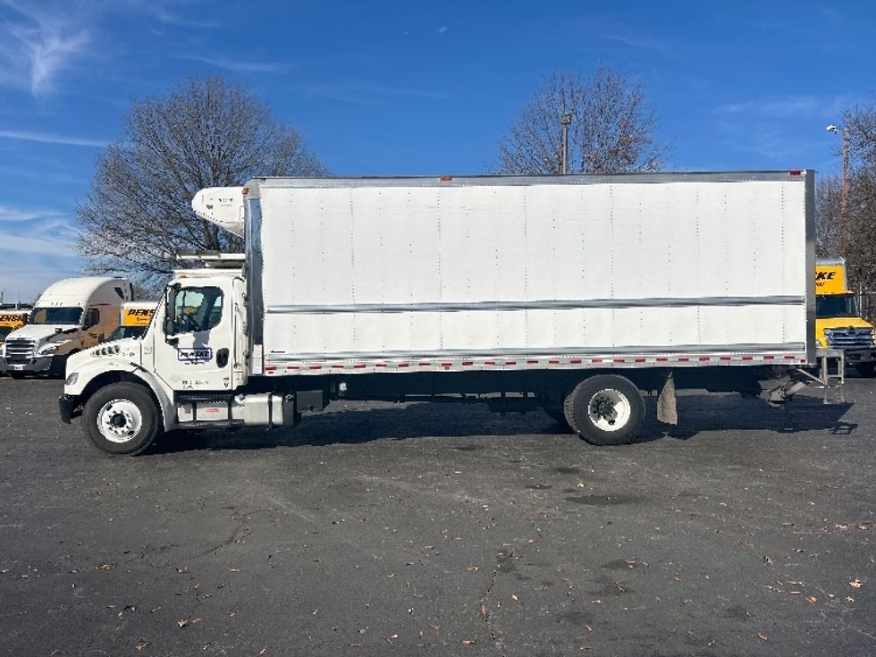 Refrigerated Truck-Light and Medium Duty Trucks-Freightliner-2020-M2-Garden City-GA-195,332\n\t\tmiles-$ 56,250 - Image 4