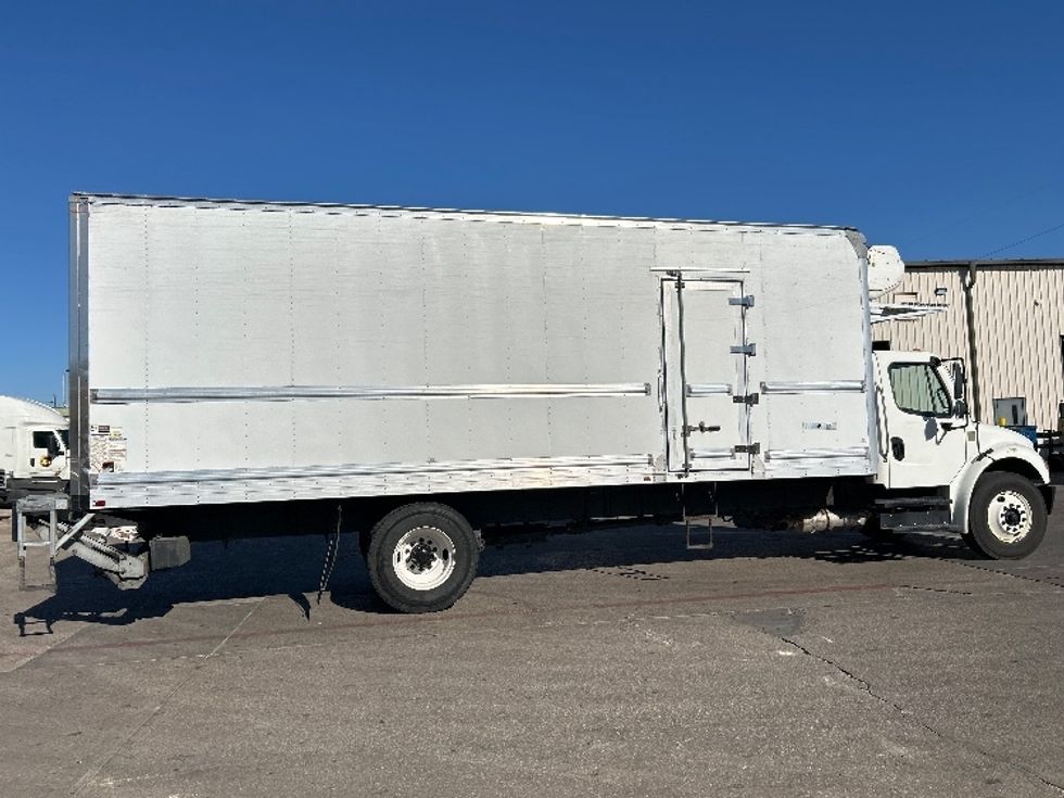 Refrigerated Truck-Light and Medium Duty Trucks-Freightliner-2020-M2-Garland-TX-188,395\n\t\tmiles-$ 59,500 - Image 14