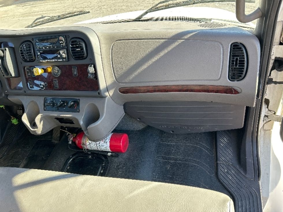 Refrigerated Truck-Light and Medium Duty Trucks-Freightliner-2020-M2-Garland-TX-188,395\n\t\tmiles-$ 59,500 - Image 17