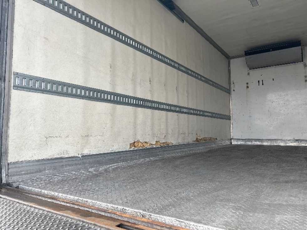 Refrigerated Truck-Light and Medium Duty Trucks-Freightliner-2020-M2-Gilroy-CA-139,560\n\t\tmiles-$ 56,750 - Image 11