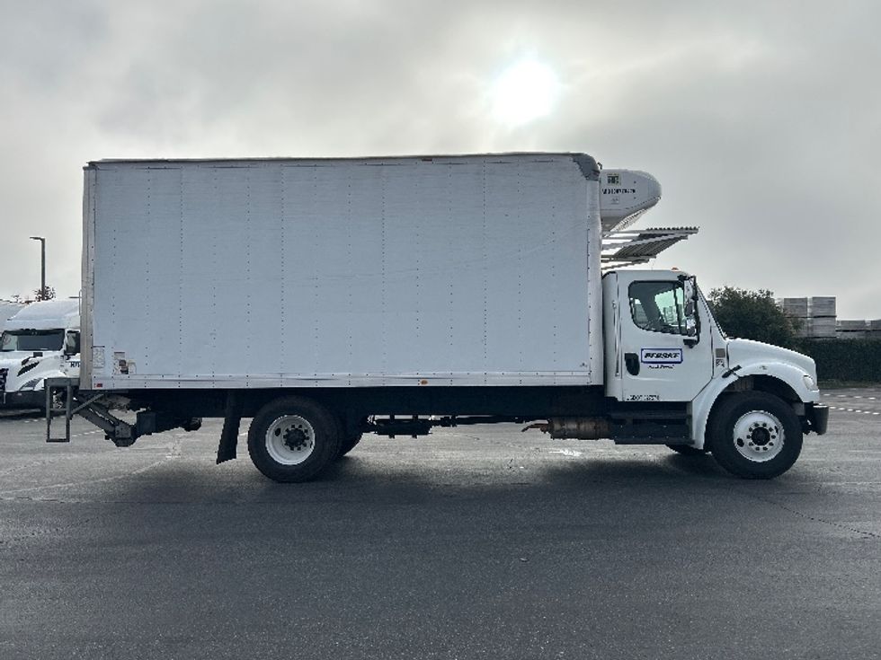Refrigerated Truck-Light and Medium Duty Trucks-Freightliner-2020-M2-Gilroy-CA-139,560\n\t\tmiles-$ 56,750 - Image 15