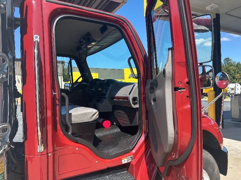 Refrigerated Truck-Light and Medium Duty Trucks-Freightliner-2020-M2-Greensboro-NC-130,566\n\t\tmiles-$ 57,500 - Image 19