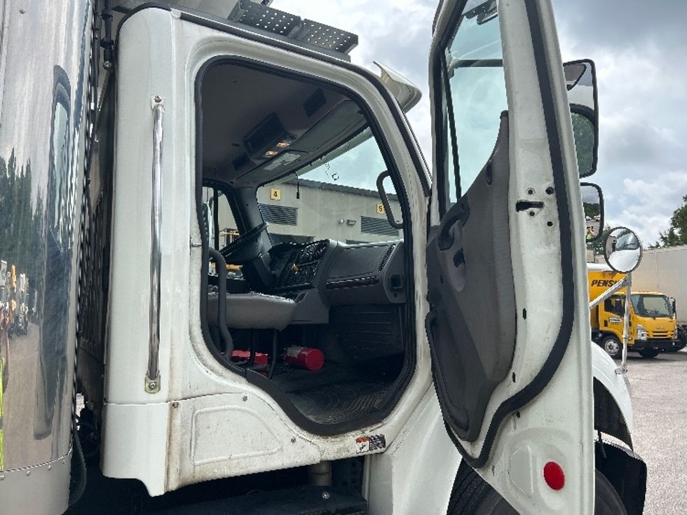 Refrigerated Truck-Light and Medium Duty Trucks-Freightliner-2020-M2-Greensboro-NC-167,398\n\t\tmiles-$ 57,250 - Image 20