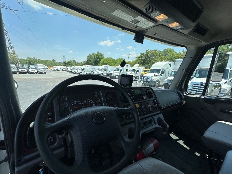Refrigerated Truck-Light and Medium Duty Trucks-Freightliner-2020-M2-Greensboro-NC-173,175\n\t\tmiles-$ 54,750 - Image 17