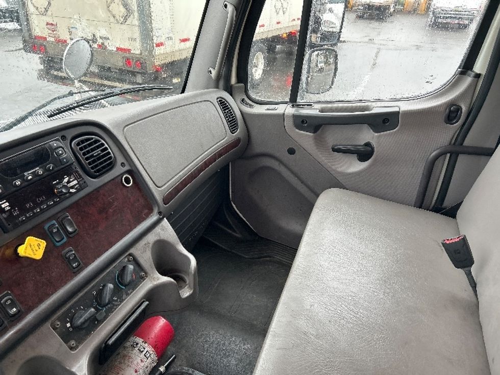 Refrigerated Truck-Light and Medium Duty Trucks-Freightliner-2020-M2-Greensboro-NC-187,725\n\t\tmiles-$ 52,000 - Image 16