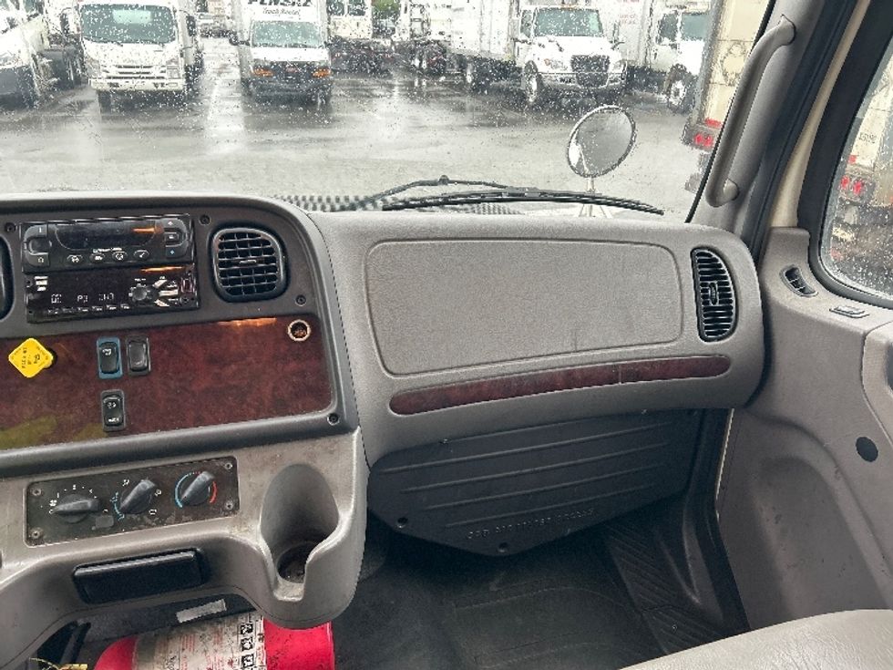 Refrigerated Truck-Light and Medium Duty Trucks-Freightliner-2020-M2-Greensboro-NC-187,725\n\t\tmiles-$ 52,000 - Image 18