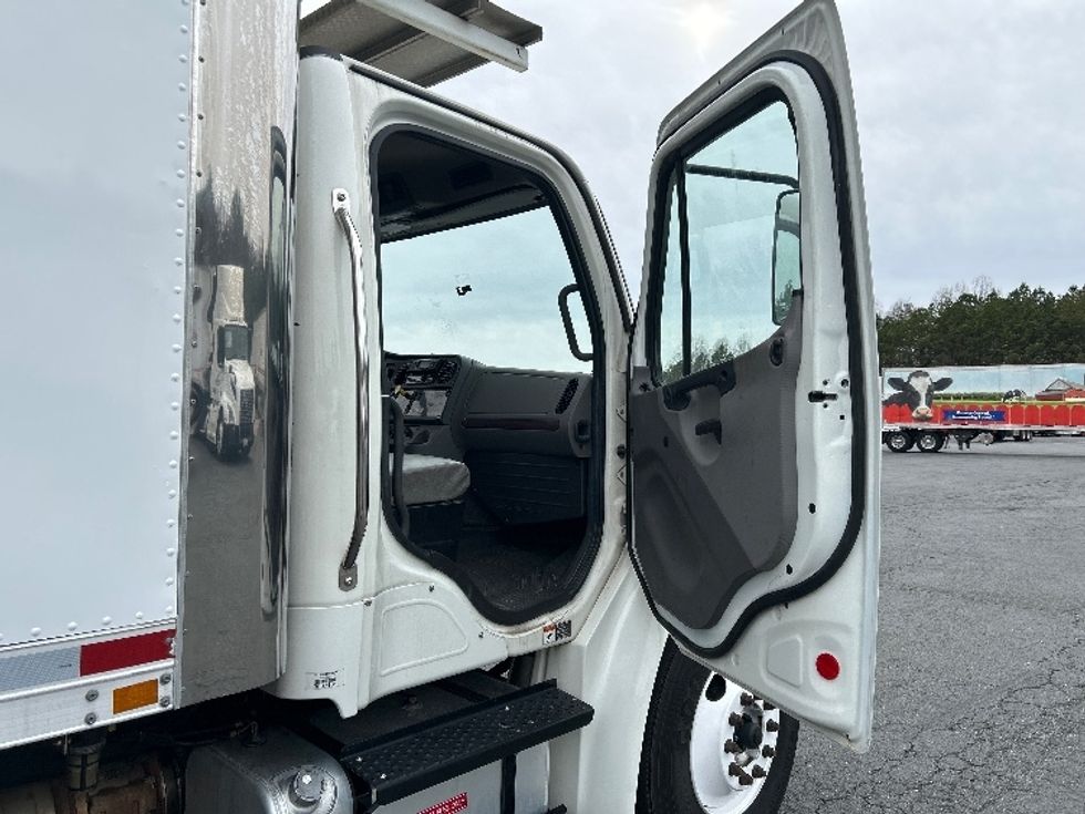 Refrigerated Truck-Light and Medium Duty Trucks-Freightliner-2020-M2-Greensboro-NC-231,901\n\t\tmiles-$ 41,250 - Image 20