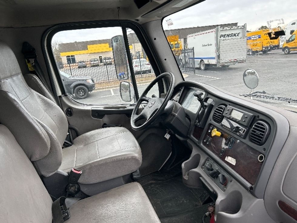 Refrigerated Truck-Light and Medium Duty Trucks-Freightliner-2020-M2-Greensboro-NC-231,901\n\t\tmiles-$ 41,250 - Image 22