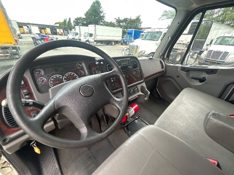 Refrigerated Truck-Light and Medium Duty Trucks-Freightliner-2020-M2-Greensboro-NC-291,281\n\t\tmiles-$ 28,500 - Image 17