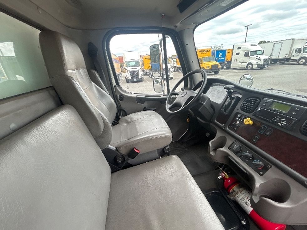 Refrigerated Truck-Light and Medium Duty Trucks-Freightliner-2020-M2-Greensboro-NC-291,281\n\t\tmiles-$ 28,500 - Image 22