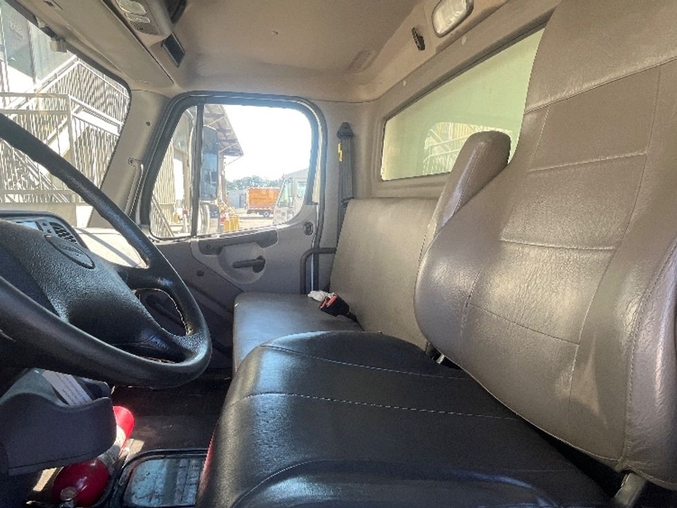 Refrigerated Truck-Light and Medium Duty Trucks-Freightliner-2020-M2-Greensboro-NC-73,368\n\t\tmiles-$ 82,250 - Image 19