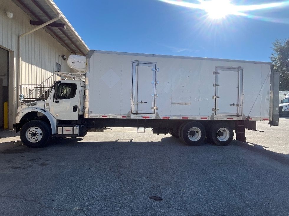 Refrigerated Truck-Light and Medium Duty Trucks-Freightliner-2020-M2-Greensboro-NC-73,368\n\t\tmiles-$ 82,250 - Image 4