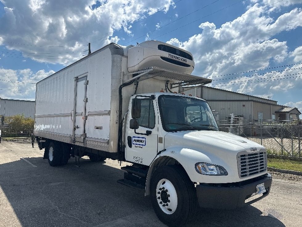 Refrigerated Truck-Light and Medium Duty Trucks-Freightliner-2020-M2-Hammond-LA-226,272\n\t\tmiles-$ 56,250 - Image 1