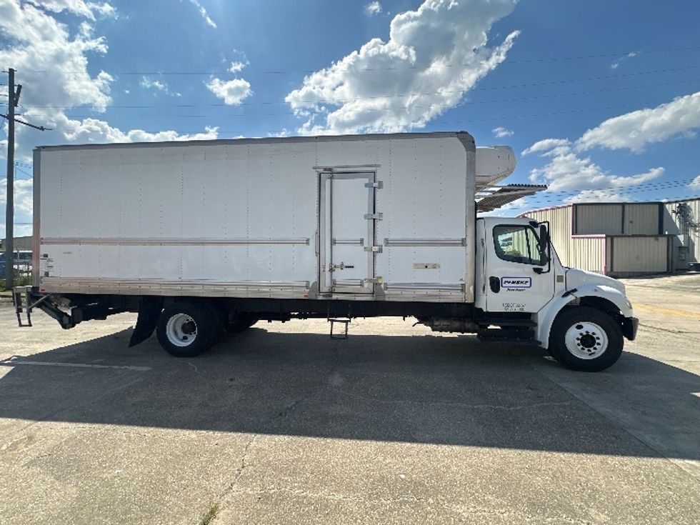 Refrigerated Truck-Light and Medium Duty Trucks-Freightliner-2020-M2-Hammond-LA-226,272\n\t\tmiles-$ 56,250 - Image 15