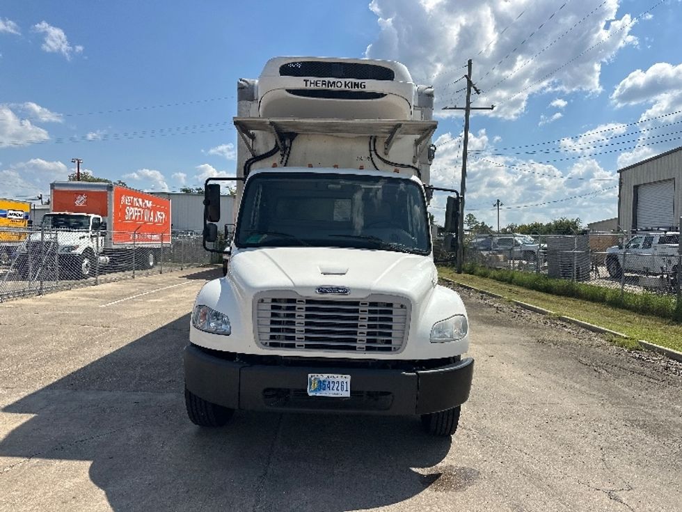 Refrigerated Truck-Light and Medium Duty Trucks-Freightliner-2020-M2-Hammond-LA-226,272\n\t\tmiles-$ 56,250 - Image 2