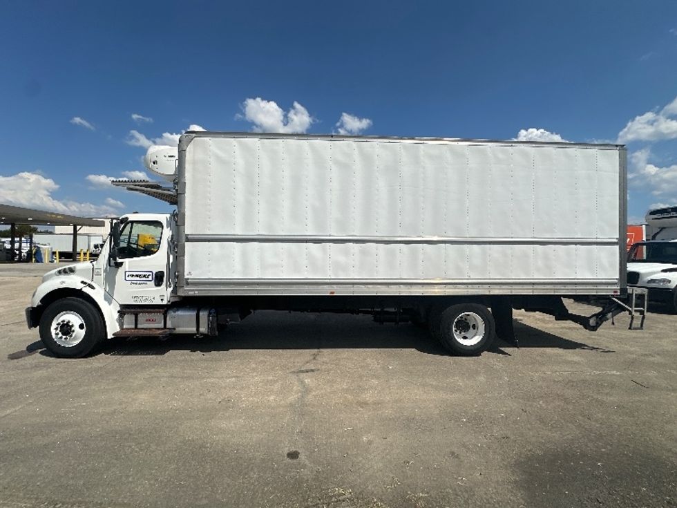 Refrigerated Truck-Light and Medium Duty Trucks-Freightliner-2020-M2-Hammond-LA-226,272\n\t\tmiles-$ 56,250 - Image 4