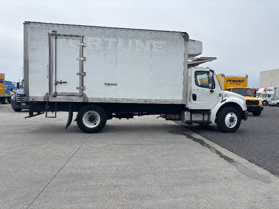 Refrigerated Truck-Light and Medium Duty Trucks-Freightliner-2020-M2-Hammond-LA-324,885\n\t\tmiles-$ 27,000 - Image 15
