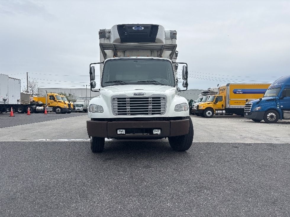 Refrigerated Truck-Light and Medium Duty Trucks-Freightliner-2020-M2-Hammond-LA-324,885\n\t\tmiles-$ 27,000 - Image 2