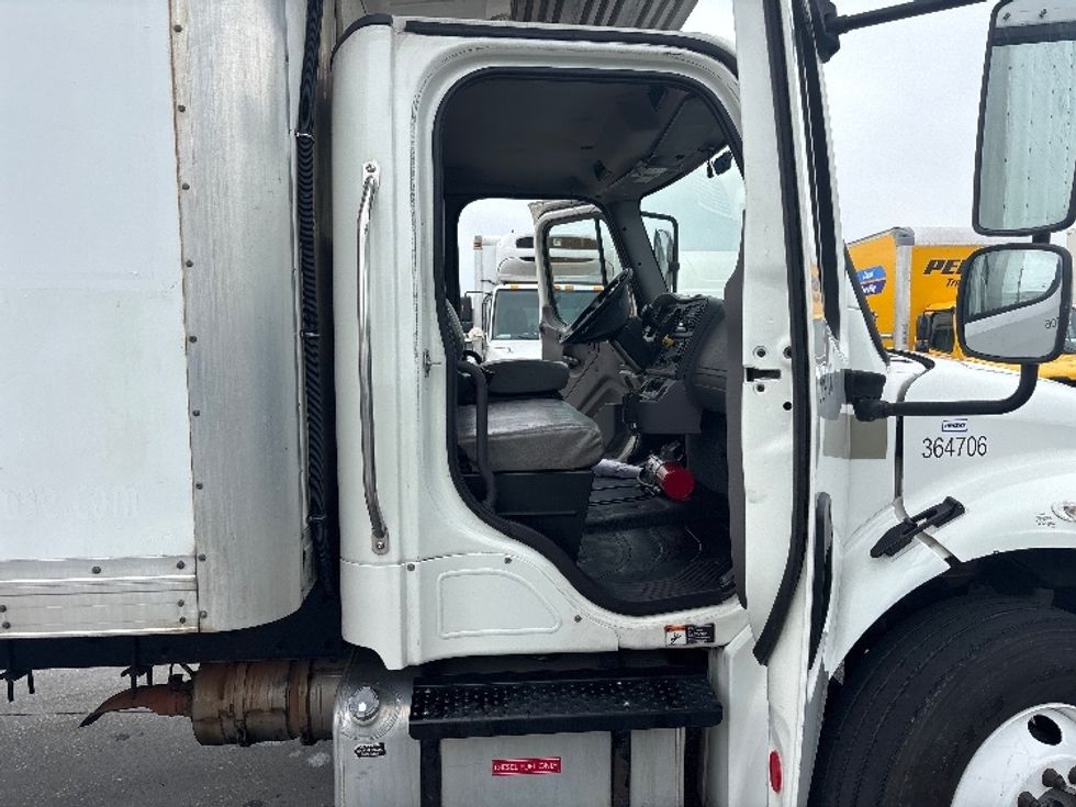 Refrigerated Truck-Light and Medium Duty Trucks-Freightliner-2020-M2-Hammond-LA-324,885\n\t\tmiles-$ 27,000 - Image 20