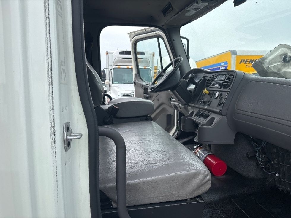 Refrigerated Truck-Light and Medium Duty Trucks-Freightliner-2020-M2-Hammond-LA-324,885\n\t\tmiles-$ 27,000 - Image 22