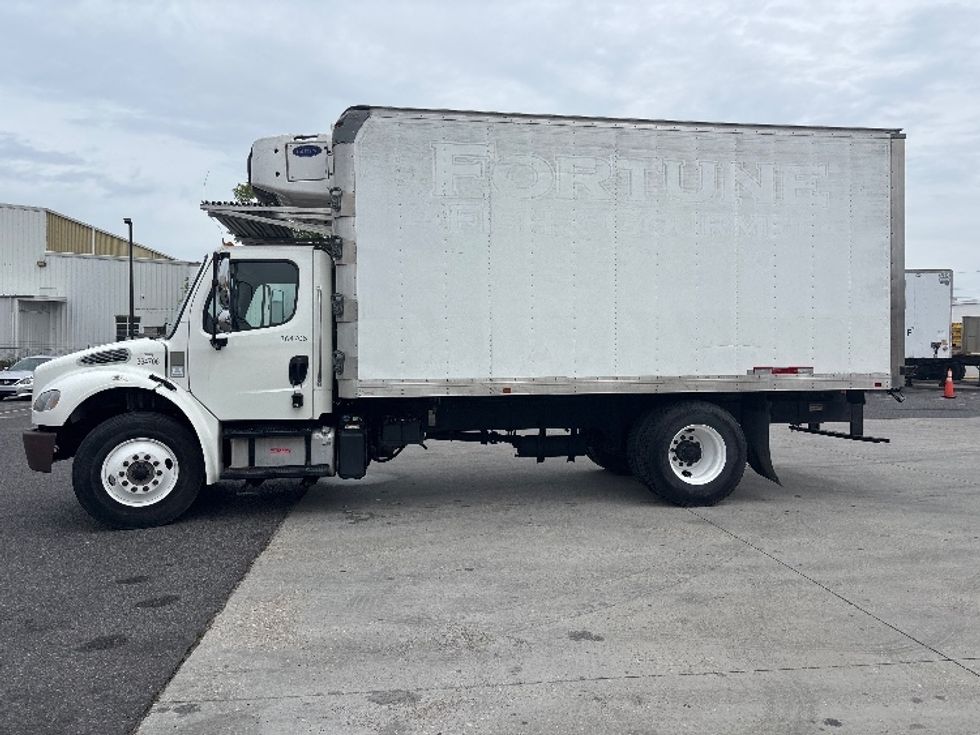 Refrigerated Truck-Light and Medium Duty Trucks-Freightliner-2020-M2-Hammond-LA-324,885\n\t\tmiles-$ 27,000 - Image 4