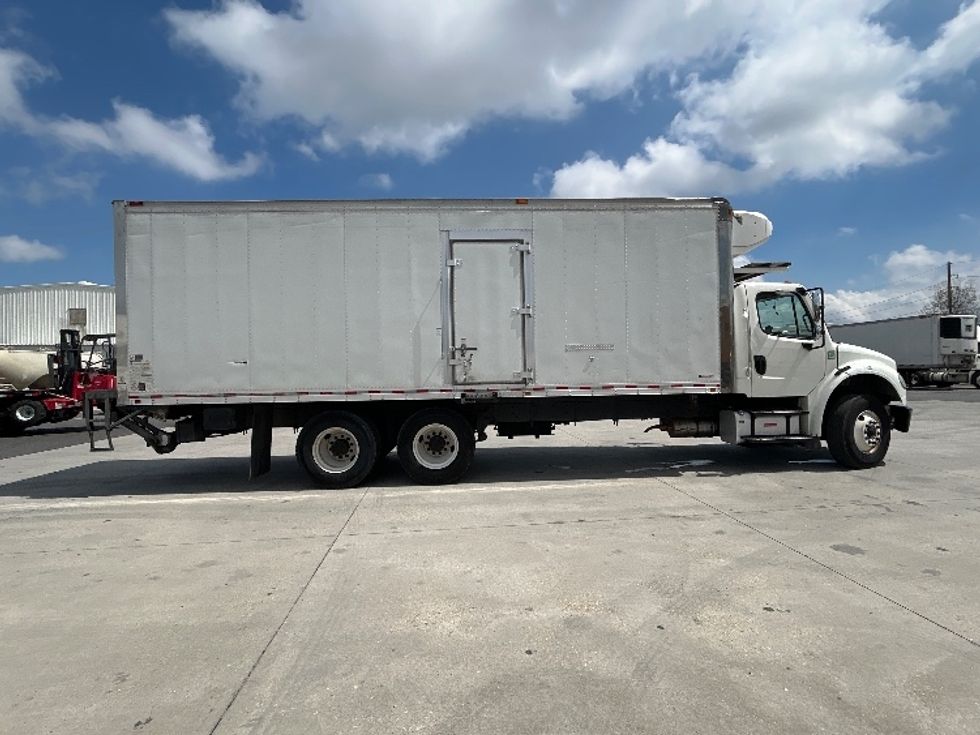 Refrigerated Truck-Light and Medium Duty Trucks-Freightliner-2020-M2-Harahan-LA-237,574\n\t\tmiles-$ 54,250 - Image 15